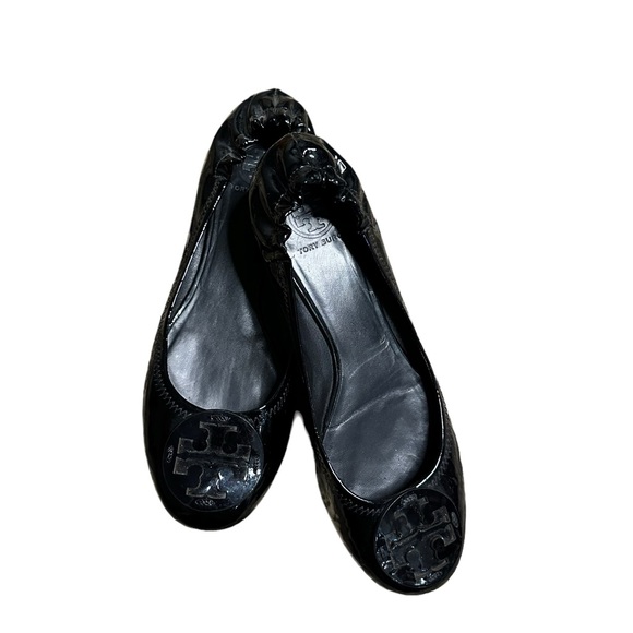 Tory Burch Shoes - Tory Burch Reva Black Patent Leather w/ Logo Ballet Flats Shoes - Size 10